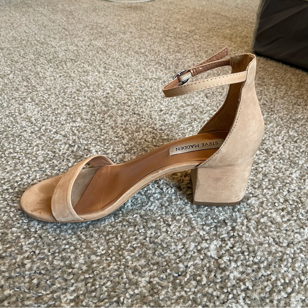 Steve Madden Tan Sandals - Picture 6 of 11